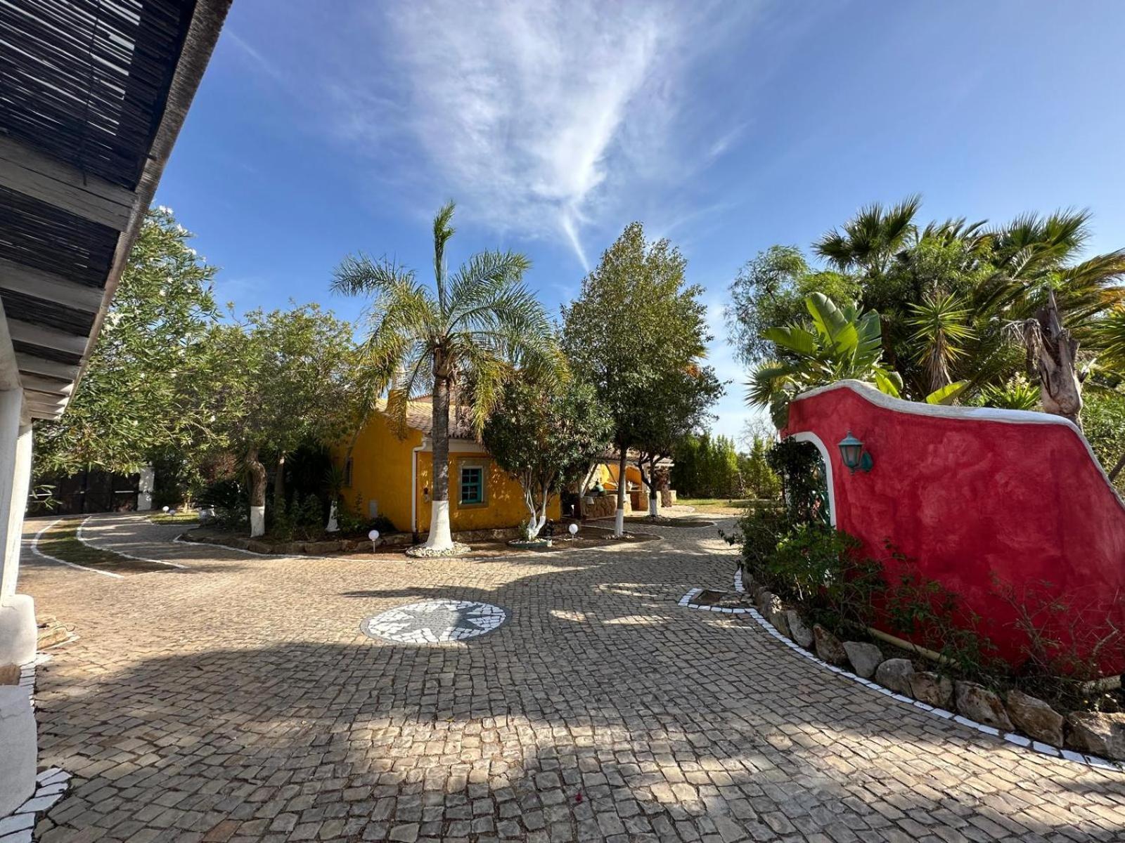 Nuriah Boutique House Hotel Boliqueime Bagian luar foto
